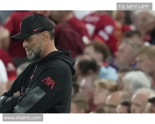 利物浦再次陷入防守混乱,负于曼联,英超争冠形势再度动荡 利物浦再次陷入防守混乱,负于曼联,英超争冠形势再度动荡